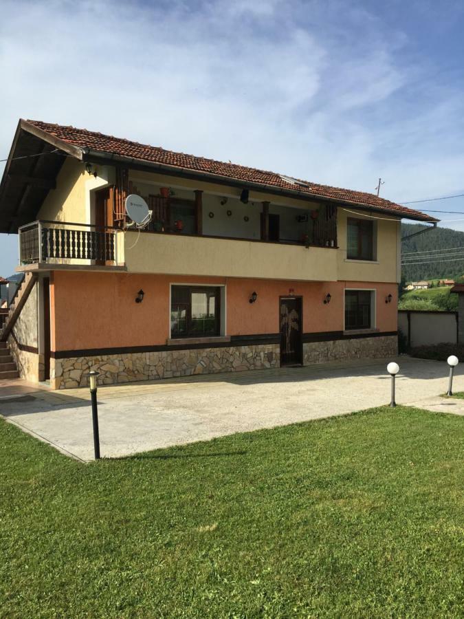 Villa Paradise Beli Iskar Ngoại thất bức ảnh